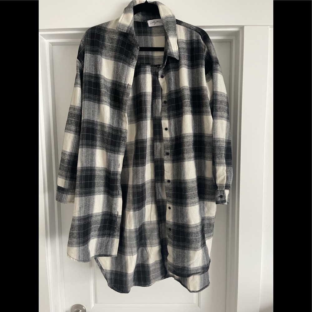 Carly Jean Los Angeles lennon top